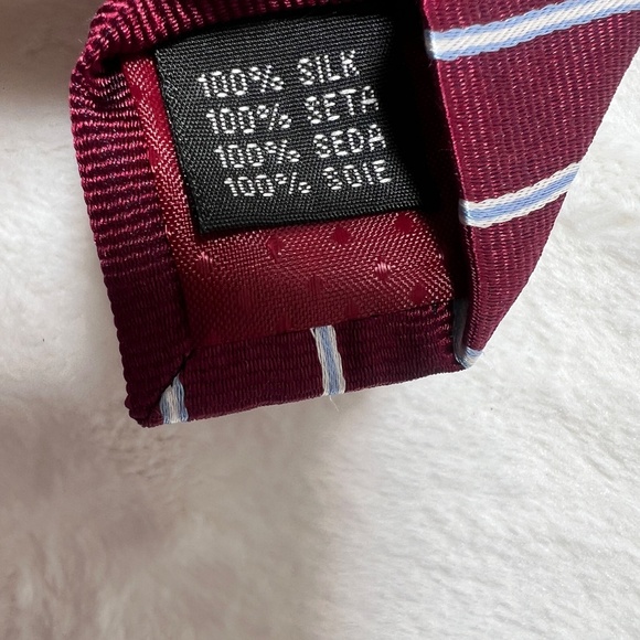 Yves Saint Laurent Tie 100% Silk - Picture 5 of 5